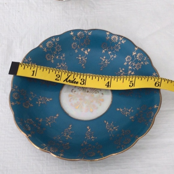Elegant Blue and Gold Teacup and Saucer - Picture 6 of 7